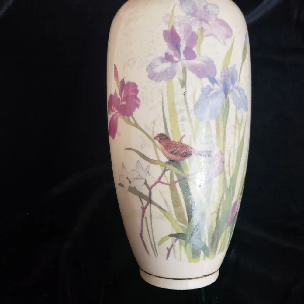 Vintage Floral Vase Iris Bird Design Gold‎ Trim Japan Porcelain Decor